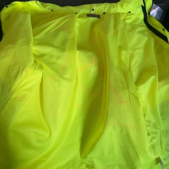 Winter Safety Jacket Durable and Waterproof | Construction Work Jacket - Picture 5 of 5